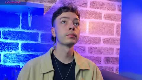    online show from 18, 9, 2025