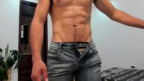 Snapshot of noahbrawn chatting on 6, 11, 2025 LIAM- noah online show from 6, 11, 2025