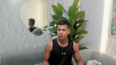 Snapshot of noahdark_ chatting on 19, 4, 2026 NOAH online show from 19, 4, 2026