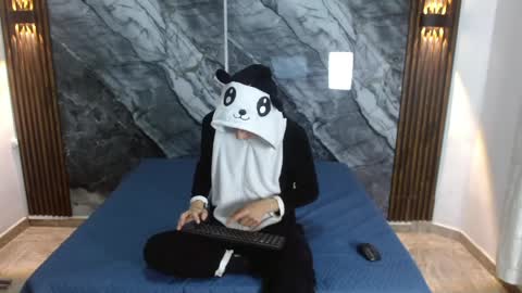    online show from 17, 4, 2026