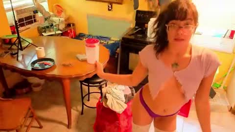 Snapshot of nobunny_owenz chatting on 1, 7, 2026 Nobunny online show from 1, 7, 2026