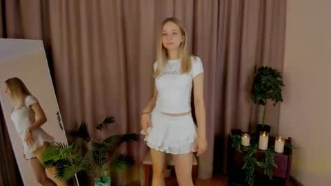 Snapshot of noctisveil chatting on 21, 7, 2026 Aurora online show from 21, 7, 2026