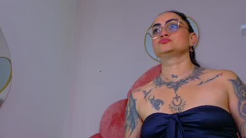 Snapshot of noeliasaenz chatting on 15, 7, 2026 NOELIA online show from 15, 7, 2026