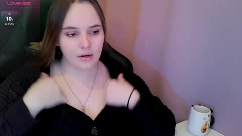 noir_ember_ online show from 15, 4, 2026