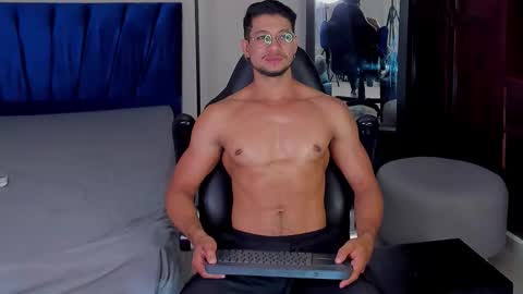 Im Nolan  online show from 21, 2, 2026