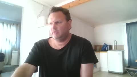 Snapshot of nollie244 chatting on 25, 10, 2025 Nollie online show from 25, 10, 2025