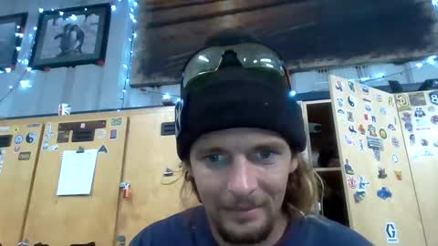 Snapshot of nomadicouple chatting on 9, 11, 2025 nomadicouple online show from 9, 11, 2025