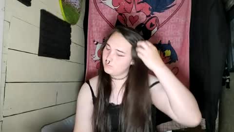 nonbinarybeauty20 online show from 23, 6, 2026