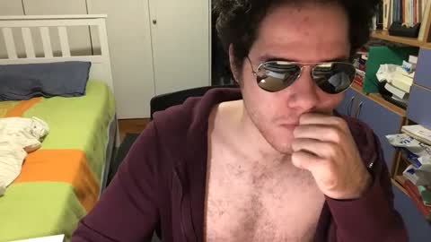 nongay379444 online show from 5, 1, 2025