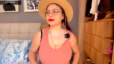 Snapshot of noor_bloom chatting on 17, 6, 2026 Soy Ash online show from 17, 6, 2026