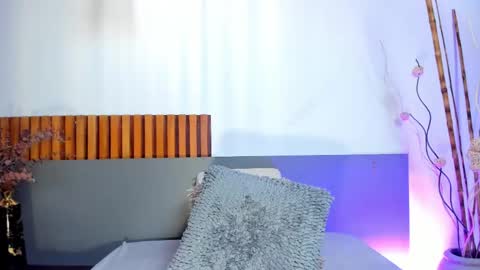 Snapshot of nora_dasilva chatting on 27, 4, 2026 Nora Da Silva online show from 27, 4, 2026