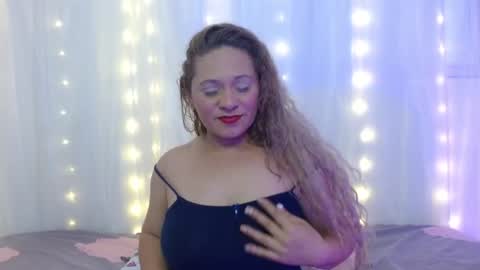 Snapshot of norapaker chatting on 23, 9, 2025 norapaker online show from 23, 9, 2025