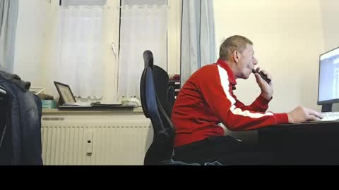 Snapshot of normuc chatting on 1, 5, 2026 Normuc online show from 1, 5, 2026