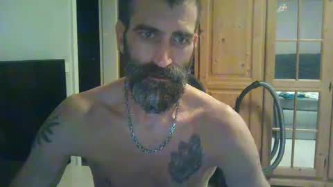 Snapshot of not4one chatting on 11, 9, 2025 not4one online show from 11, 9, 2025