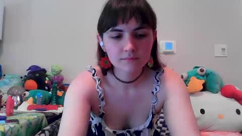 Snapshot of notchocomilky chatting on 27, 9, 2025 Milk  online show from 27, 9, 2025