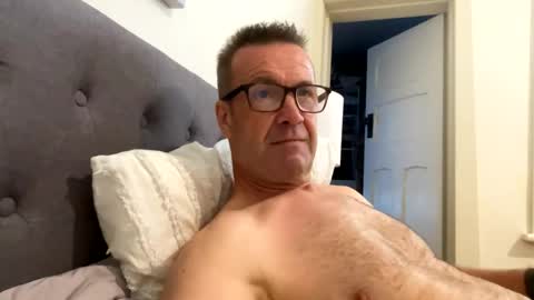 Snapshot of nottsaust chatting on 4, 12, 2024 Nottsaust online show from 4, 12, 2024