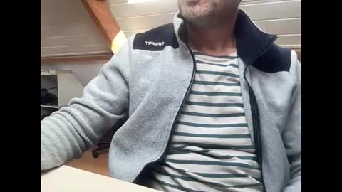 noux69 online show from 9, 11, 2025