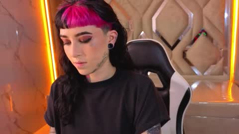 Live 1500am 2100pm online show from 14, 12, 2025