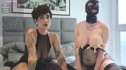 Snapshot of novafet chatting on 11, 10, 2025 nova online show from 11, 10, 2025