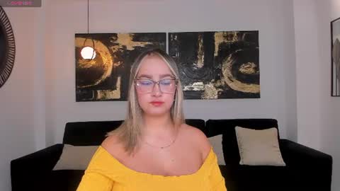 Snapshot of novasinclairx chatting on 21, 7, 2026 Nova Sinclair online show from 21, 7, 2026