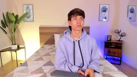 NovayBrian online show from 4, 12, 2025