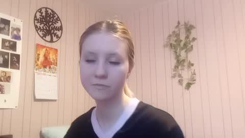 Snapshot of novellahartig chatting on 22, 2, 2026 Sari It is my first day online show from 22, 2, 2026