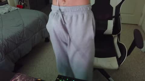 Snapshot of nsfwlogan50 chatting on 28, 5, 2026 nsfwlogan50 online show from 28, 5, 2026