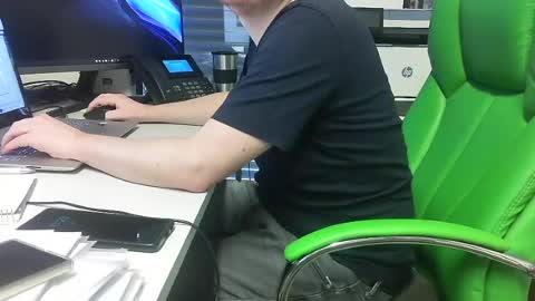 Snapshot of numlove chatting on 18, 6, 2026 Slave for Mistress and Master online show from 18, 6, 2026