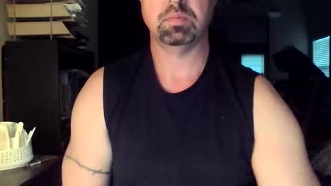 Snapshot of nvrenuff1979 chatting on 31, 10, 2025 nvrenuff1979 online show from 31, 10, 2025