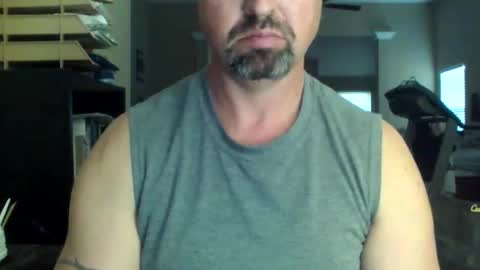 Snapshot of nvrenuff1979 chatting on 5, 11, 2025 nvrenuff1979 online show from 5, 11, 2025