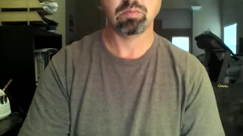 Snapshot of nvrenuff1979 chatting on 17, 11, 2025 nvrenuff1979 online show from 17, 11, 2025