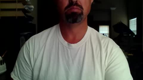 Snapshot of nvrenuff1979 chatting on 23, 11, 2025 nvrenuff1979 online show from 23, 11, 2025