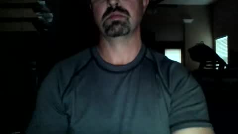 Snapshot of nvrenuff1979 chatting on 5, 12, 2025 nvrenuff1979 online show from 5, 12, 2025