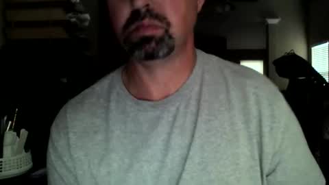 Snapshot of nvrenuff1979 chatting on 17, 12, 2025 nvrenuff1979 online show from 17, 12, 2025