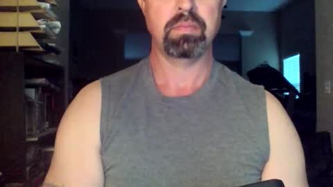 nvrenuff1979 online show from 20, 3, 2026