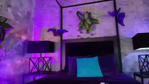  NXY  online show from 22, 9, 2025