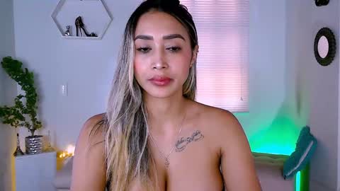 Nycole online show from 13, 1, 2025