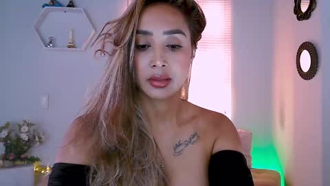 Nycole online show from 22, 1, 2025