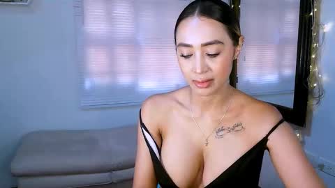 Nycole online show from 15, 9, 2025