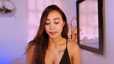 Nycole online show from 21, 11, 2025