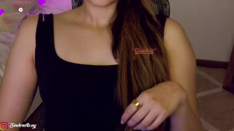 Snapshot of nylaahhh chatting on 25, 5, 2026 Nylaah online show from 25, 5, 2026