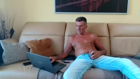 Snapshot of nymphomanboy chatting on 4, 8, 2026 Marc online show from 4, 8, 2026