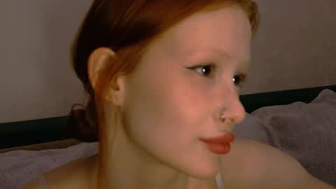 Snapshot of nyra_thira chatting on 8, 5, 2026 nyra_thira online show from 8, 5, 2026