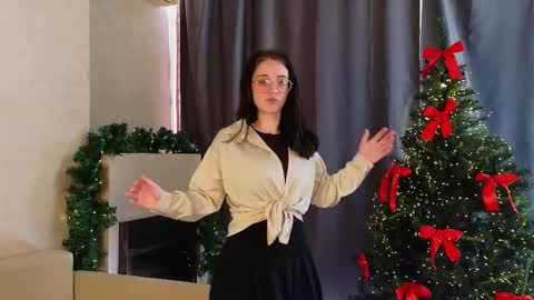 Snapshot of nyraviolet chatting on 8, 1, 2026 Mia online show from 8, 1, 2026
