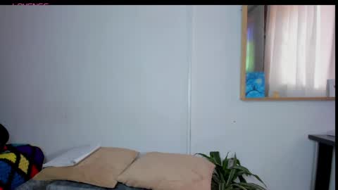 Laura nyu online show from 21, 5, 2026