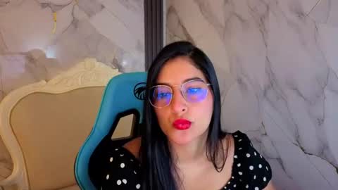 Nia  online show from 12, 6, 2026