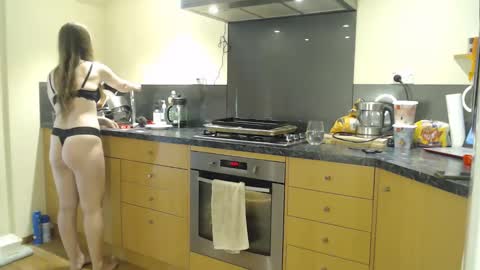 Stef  Derek online show from 8, 2, 2025