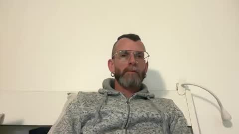 Snapshot of o_johnny_deep_o chatting on 23, 11, 2025 Jonathan Deep online show from 23, 11, 2025