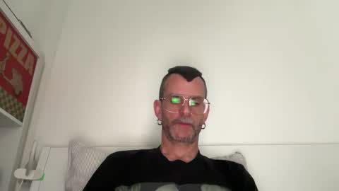 Snapshot of o_johnny_deep_o chatting on 24, 2, 2026 Jonathan Deep online show from 24, 2, 2026