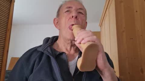 obediently77 online show from 6, 5, 2026